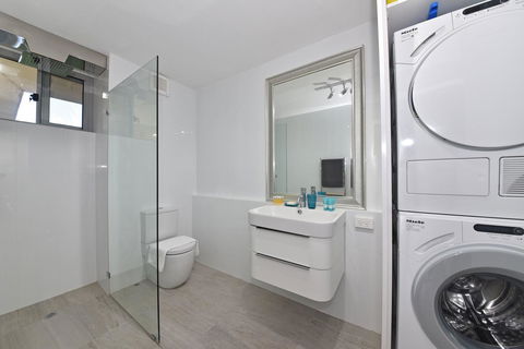 Cottesloe Apartment Close To Beach - Gold Coast 4U 2