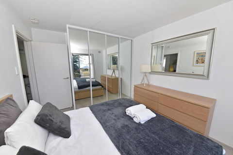 Cottesloe Apartment Close To Beach - Gold Coast 4U 5