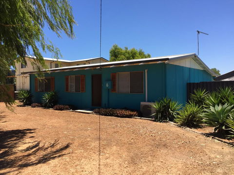 Aqua Shack Jurien Bay - Gold Coast 4U 2