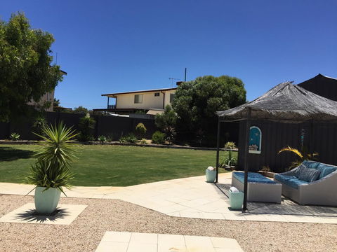 Aqua Shack Jurien Bay - Gold Coast 4U 3