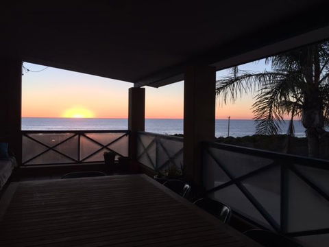 Surf Views - Gold Coast 4U 0