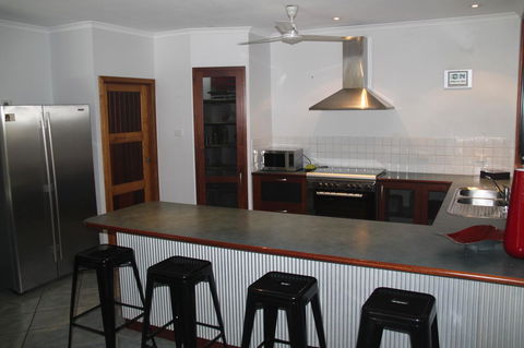 Beach House On Fox - Gold Coast 4U 12