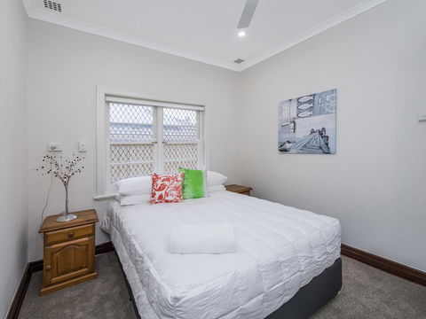 Luxury Federation Style Home - Sleeps 10 - Accommodation Gold Coast 12