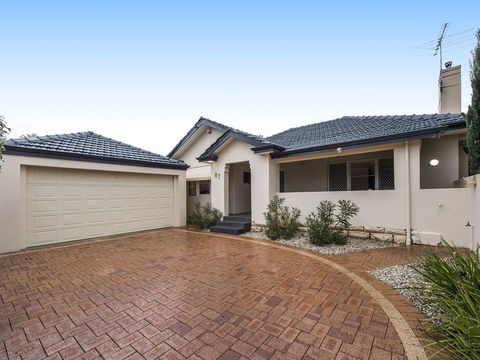 Luxury Federation Style Home - Sleeps 10 - Accommodation Gold Coast 18