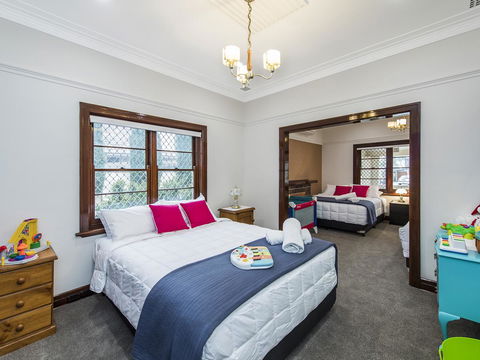 Luxury Federation Style Home - Sleeps 10 - Accommodation Gold Coast 8