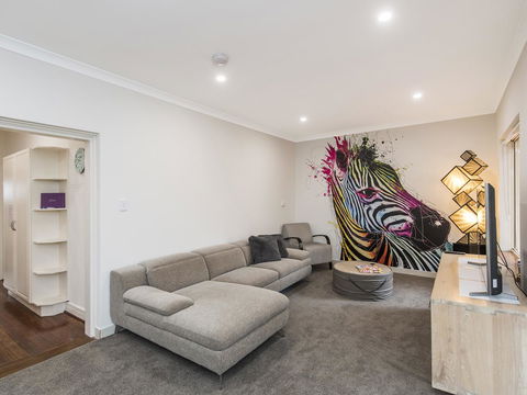 Luxury Federation Style Home - Sleeps 10 - Accommodation Gold Coast 1