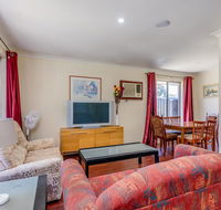 Brilliant neat convenient family-friendly house - Accommodation Gold Coast