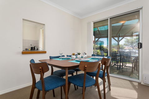 Como South Perth Villa - Accommodation Gold Coast 0