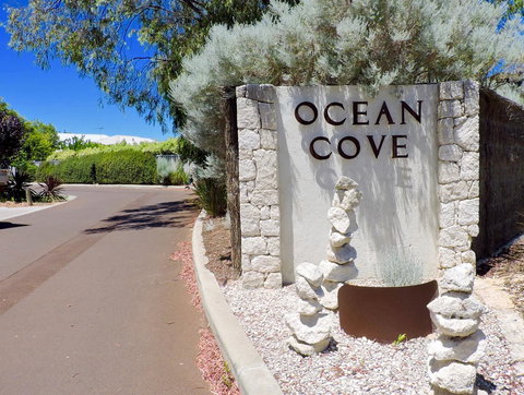 Contemporary Cove - Quindalup - 1 Gold Coast 1