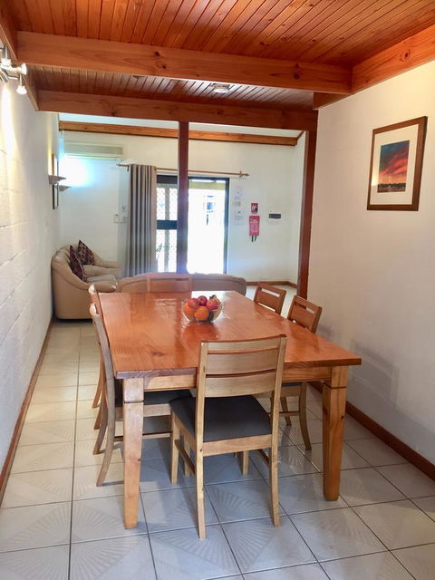 Cottesloe Beach Chalets - Gold Coast 4U 17