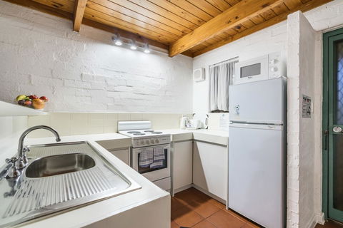 Cottesloe Beach Chalets - Gold Coast 4U 34