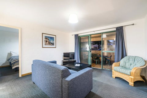 Cottesloe Beach Chalets - Gold Coast 4U 37