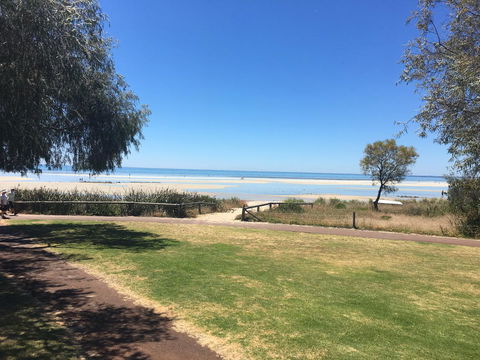 Beach House Dunsborough - Gold Coast 4U 21