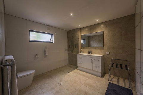 Beach House Dunsborough - Gold Coast 4U 7