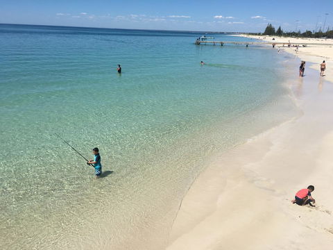 Beach House Dunsborough - Gold Coast 4U 28