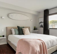 Starboard Drift - Captain  Crew - In Town Entire House for 8 - Gold Coast 4U