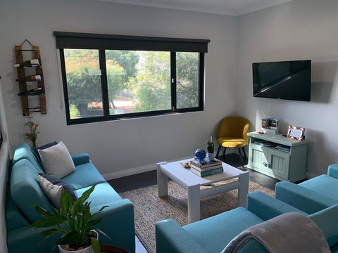 Starboard Drift - Captain & Crew - In Town Entire House For 8 - Gold Coast 4U 19