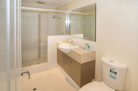 Beach Retreat - Busselton - 1 Gold Coast 8