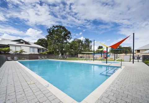 Beach Retreat - Busselton - 1 Gold Coast 1