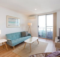 Ocean Breeze Apartment - Accommodation Gold Coast
