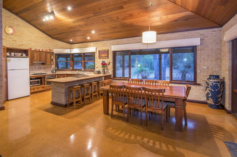 53 Martina Drive - Gold Coast 4U 16
