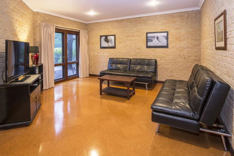 53 Martina Drive - Gold Coast 4U 26