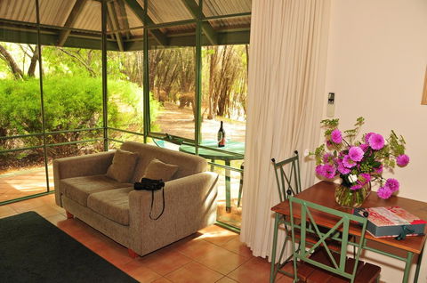 Waterfall Cottages - Gold Coast 4U 10