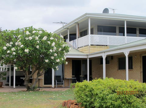 Kalbarri Riverfront Unit - Gold Coast 4U 2