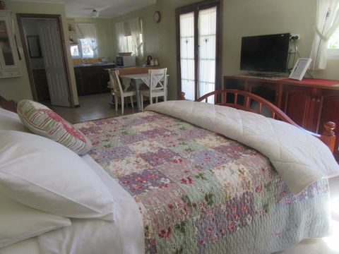 Di's Cabin In Dwellingup - Accommodation Gold Coast 11