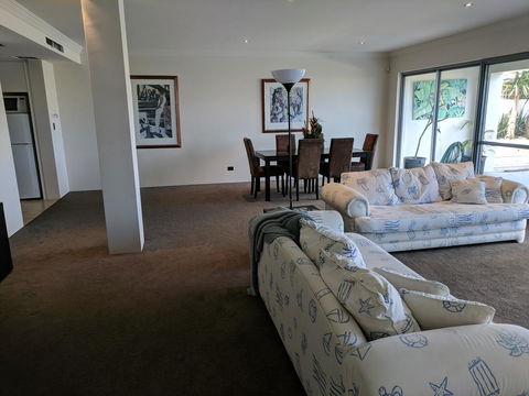Riverside Retreat - Gold Coast 4U 10