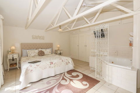 Rosebridge House Bed & Breakfast Adult Retreat - Accommodation Gold Coast 5