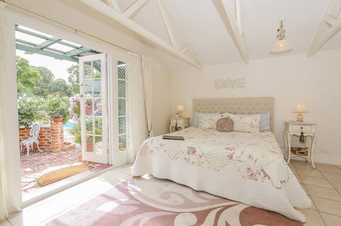 Rosebridge House Bed & Breakfast Adult Retreat - Accommodation Gold Coast 4