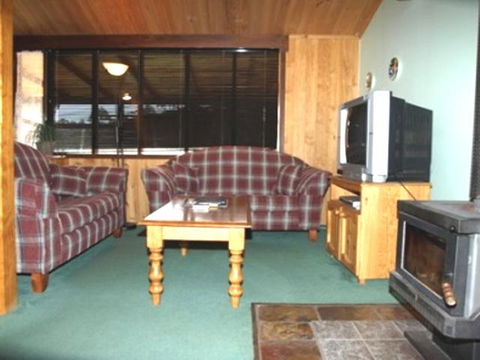 Pemberton Old Picture Theatre Holiday Apartments - Accommodation Gold Coast 1