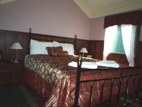 Pemberton Old Picture Theatre Holiday Apartments - Accommodation Gold Coast 4