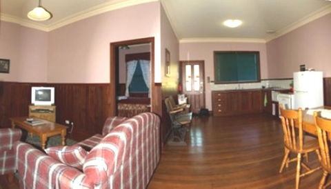Pemberton Old Picture Theatre Holiday Apartments - Accommodation Gold Coast 19