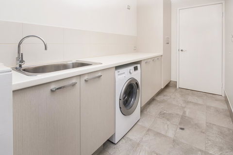 15 Cabot Close - Gold Coast 4U 19