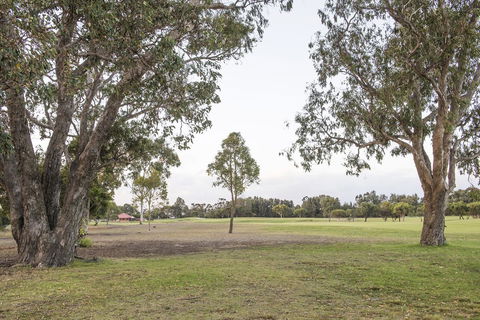 15 Cabot Close - Gold Coast 4U 25