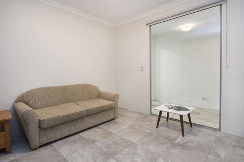 15 Cabot Close - Gold Coast 4U 17