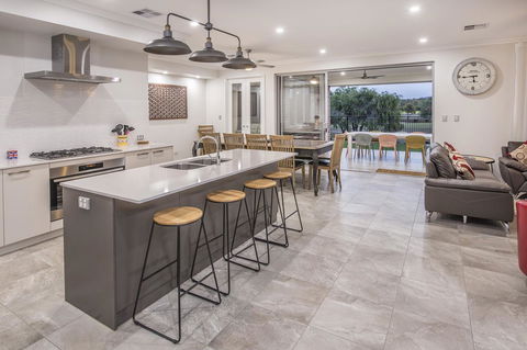 15 Cabot Close - Gold Coast 4U 16