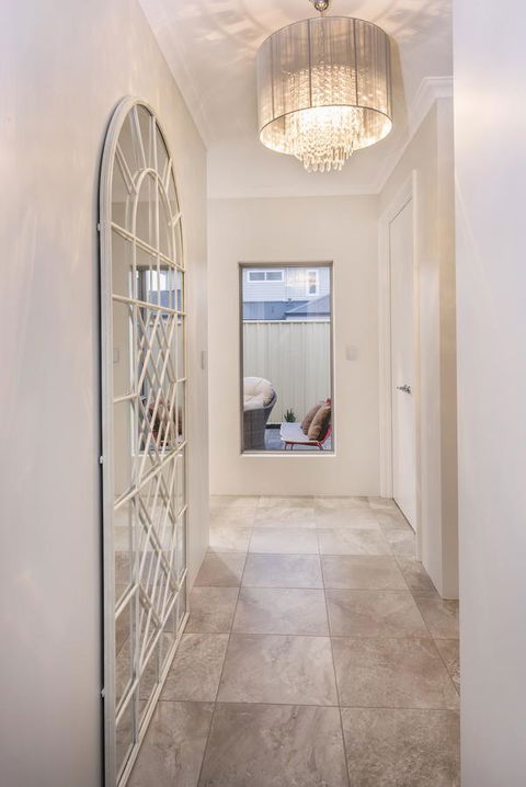 15 Cabot Close - Gold Coast 4U 2