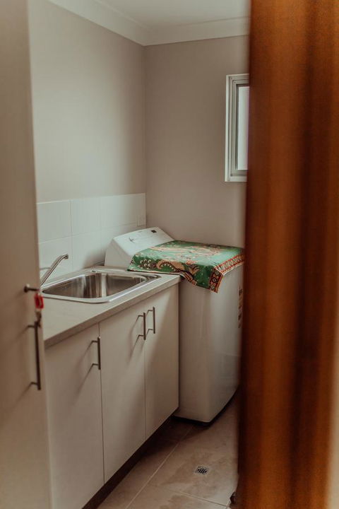 Bluebird Cottage - Gold Coast 4U 24