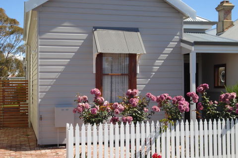 Bluebird Cottage - Gold Coast 4U 0