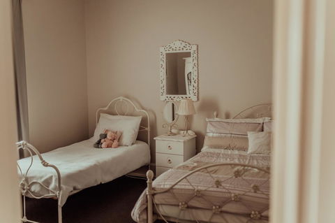 Bluebird Cottage - Gold Coast 4U 2