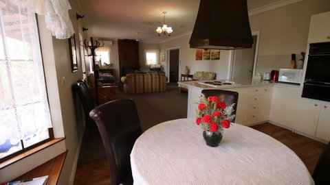 Daisy Cottage - Accommodation Gold Coast 20