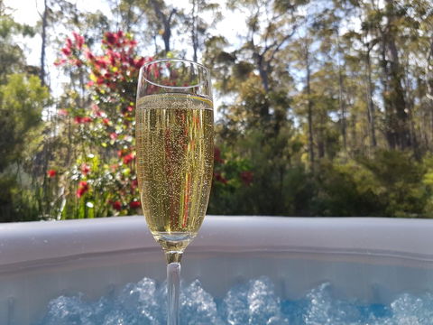 Jarrah Grove Forest Retreat - Gold Coast 4U 11