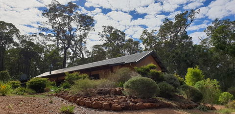 Jarrah Grove Forest Retreat - Gold Coast 4U 17