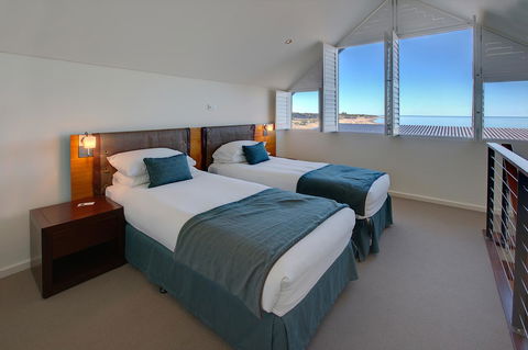 Mantarays Ningaloo Beach Resort - Gold Coast 4U 5