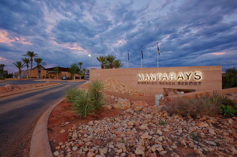 Mantarays Ningaloo Beach Resort - Gold Coast 4U 1