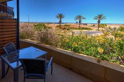 Mantarays Ningaloo Beach Resort - Gold Coast 4U 17