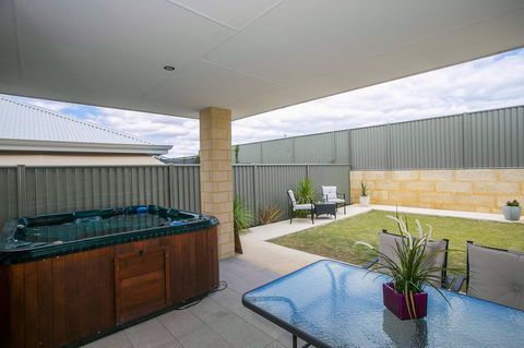 Indian Ocean Retreat - Accommodation Gold Coast 11